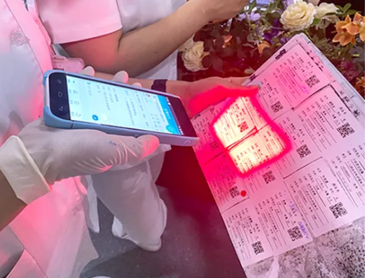 甘肅婦幼保健院護(hù)士用富立葉蓮花F760執(zhí)行醫(yī)囑.png 甘肅婦幼保健院護(hù)士用富立葉蓮花F760執(zhí)行醫(yī)囑.png